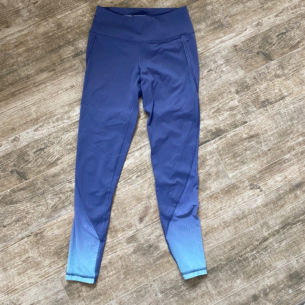 Victoria’s Secret Sport Knockout Legging - SMALL